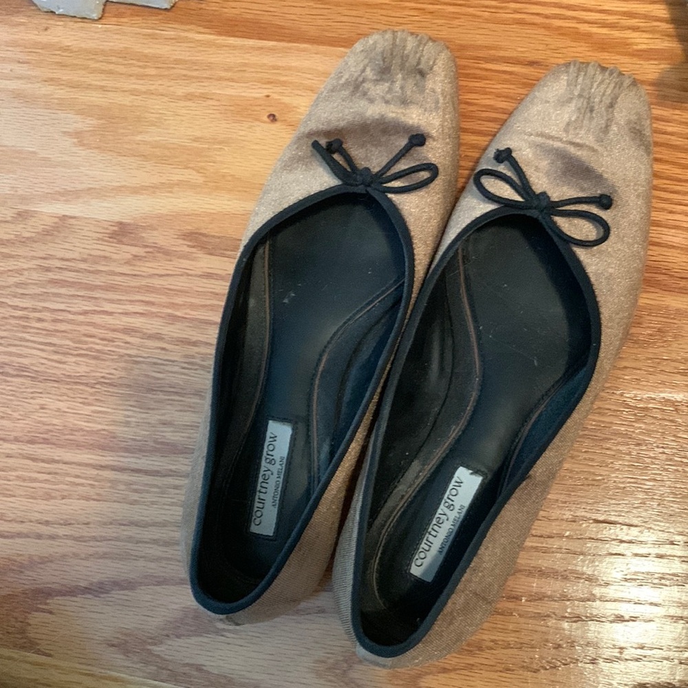 COURTNEY GROW X ANTONIO MELANI FLATS